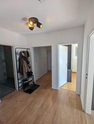 Flur mit Zugang in alle Zimmer