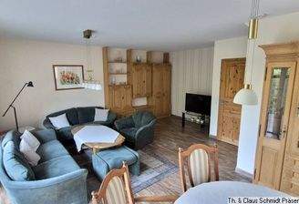 Weiterer Blick ins Wohnzimmer