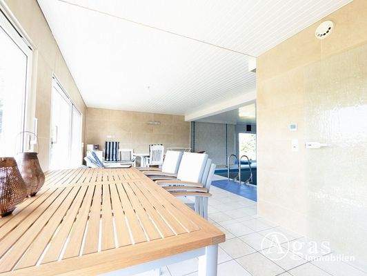 Liegebereich Schwimmbad