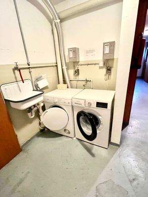 Münz Waschmaschine und Trockner