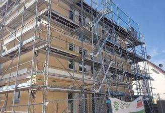 Rohbau Gerüst Häuser 1 und 2 Fassade