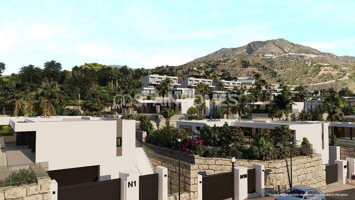 Detached Houses with Garden and Customizable Design in Mijas