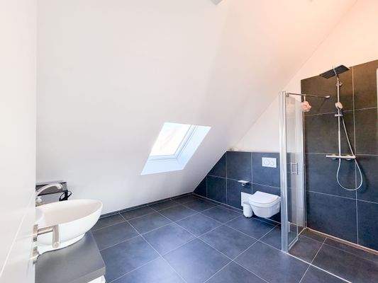 Maisonettewohnung Badezimmer 2