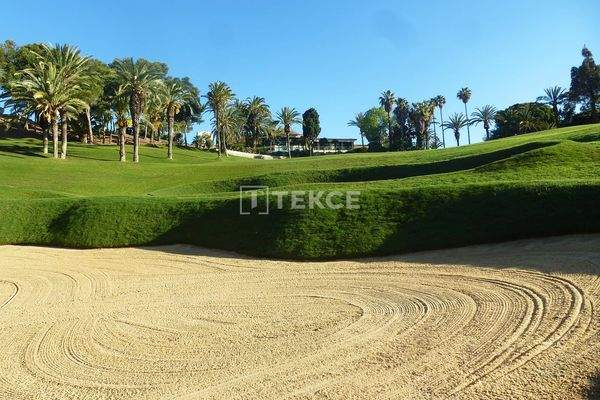 Apartments in Complex Near Golf Course in Torrequebrada Benalmadena