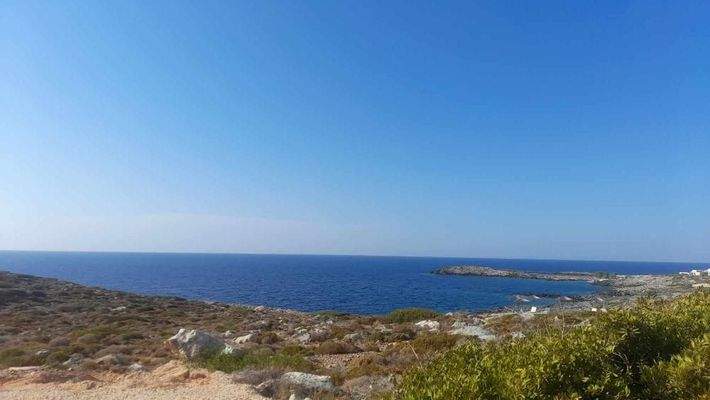 Kreta, Stavros: Eckgrundstück mit Meerblick zu verkaufen