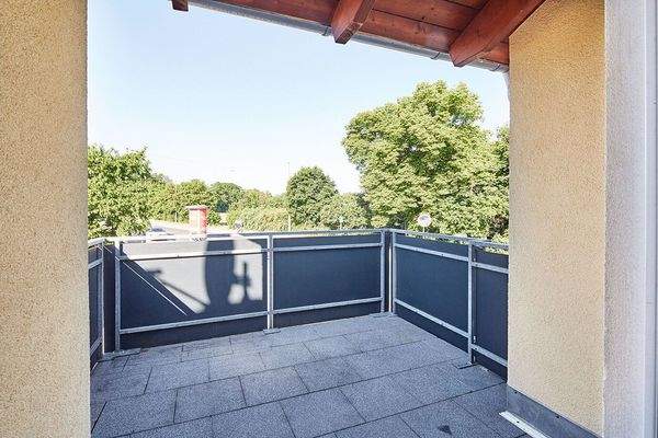 geschützter Balkon zum Sonnenbaden