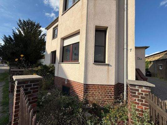 Hausansicht straßenseitig