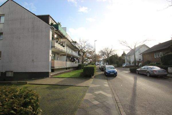 Straßenansicht 2.JPG