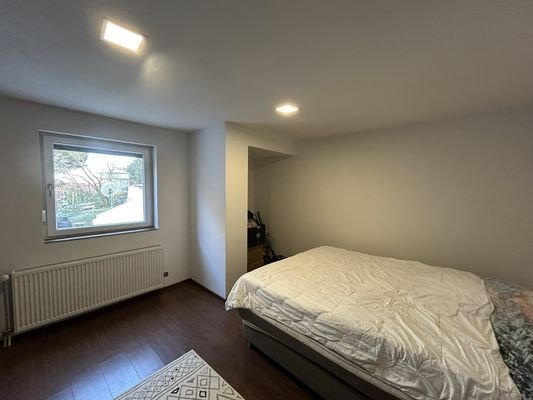 Schlafzimmer III