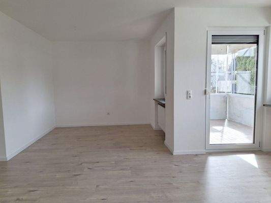 Essplatz & Blick zum Balkon