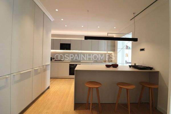 Apartments in a Renovated Building Near the Sea in Barcelona