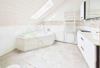 Badezimmer Dachgeschoss