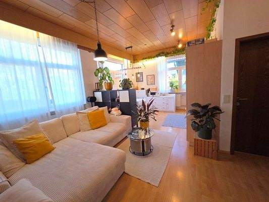 Wohnzimmer Einliegerwohnung q.jpg