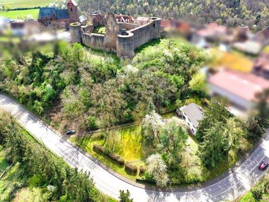 Bungalow im Zeichen der Burg