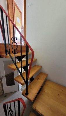Treppe zum Untergeschoss