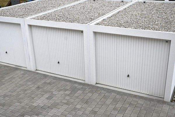 Außen Garagen 