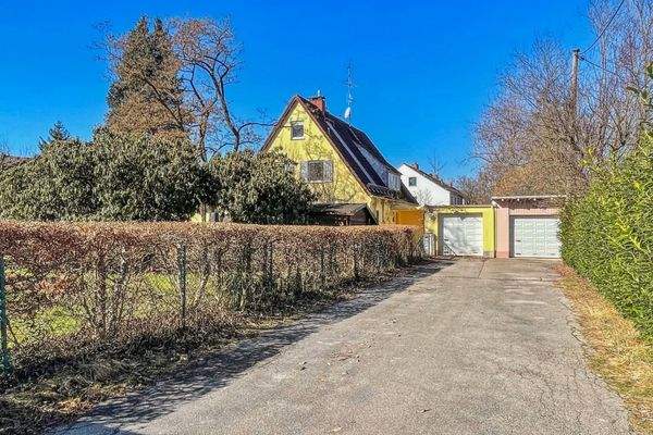 Zufahrt zum Grundstück