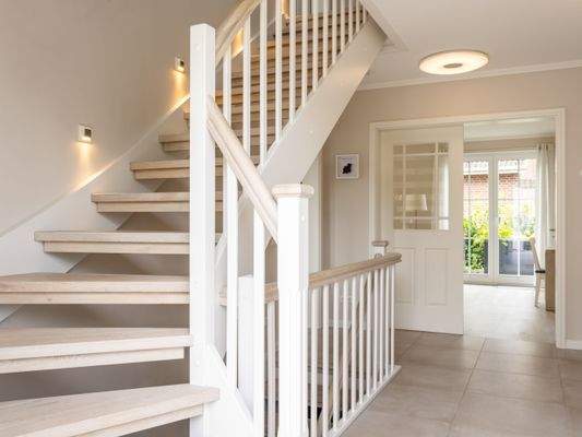 Treppe in das Obergeschoss