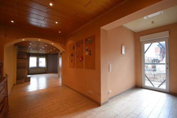 EG: Esszimmer mit Deckenspots