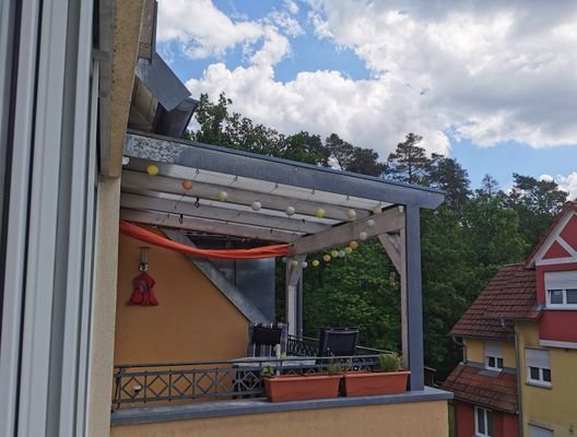 Sonne genießen unter der Pergola