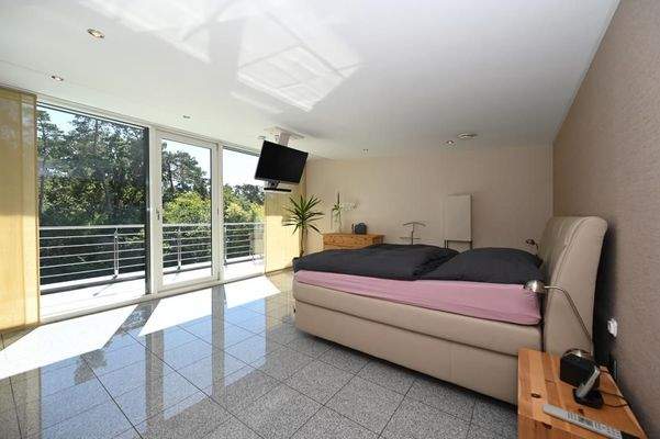 Das Schlafzimmer mit ...