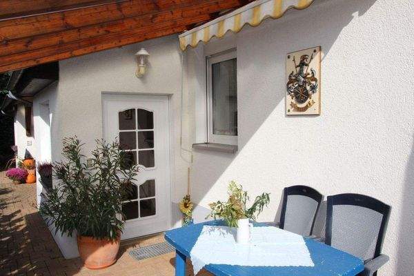 überdachter Hauseingangsbereich 