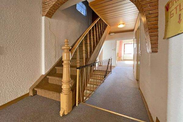 Treppen und Flurbereich oben