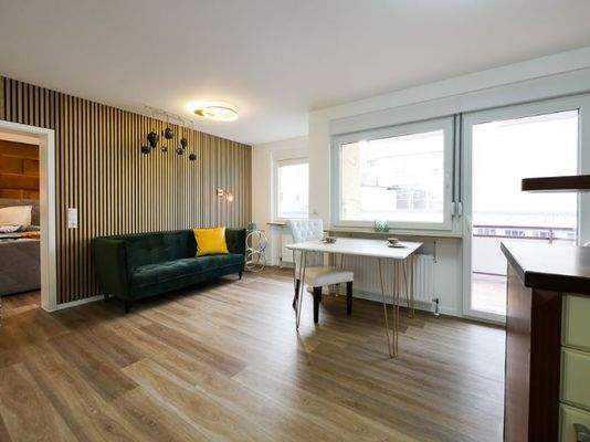 048 Couch, Tisch1 (1 von 1)