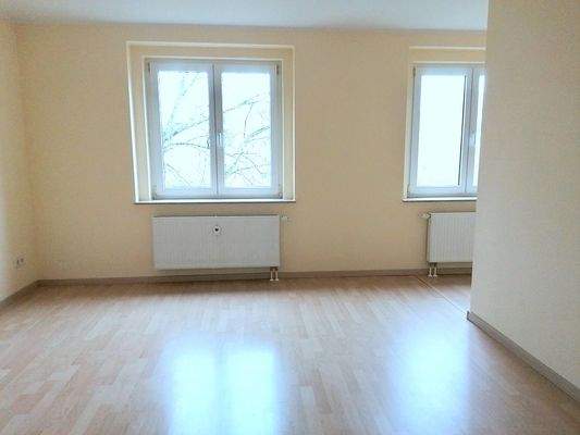 Wohnzimmer mit Laminat