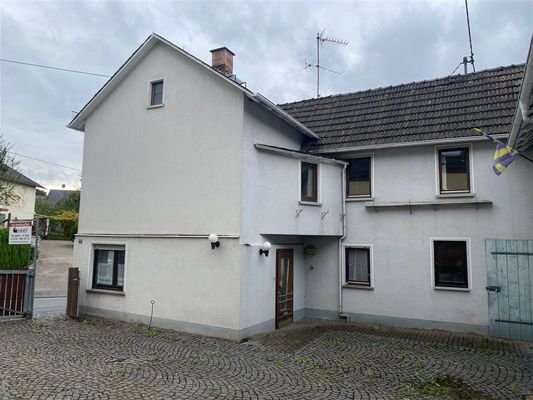 Haus und Scheune