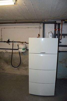 Keller mit Abstellfläche und Heizung aus 2012