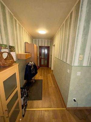 Gang Richtung Altbau - Kopie.jpg