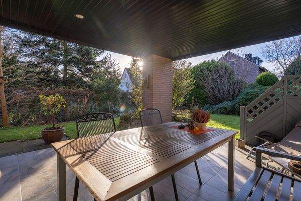 überdachte Terrasse