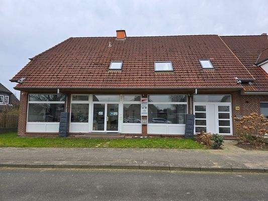 Straßenfront/Eingang