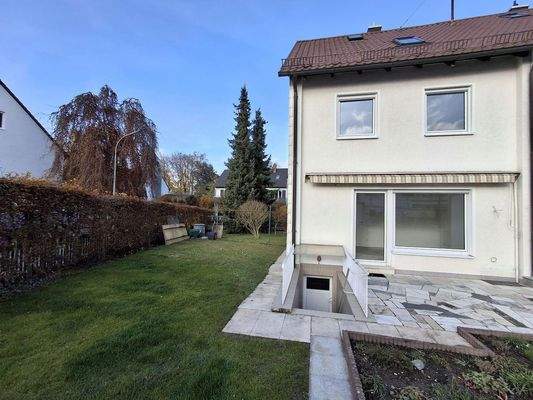 Rückseite mit Garten