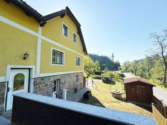 Aussenaufnahme Mai 25