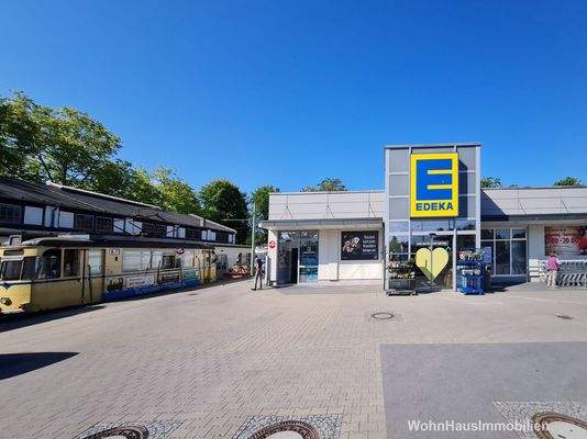 EDEKA-Markt in ca. 1,5 km Entfernung