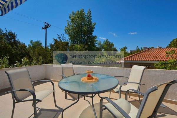 ca72962b423f47c7b6d2b7d01a803c28-original