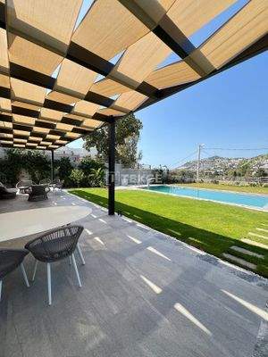 Villas with Pools Within Walking Distance of the Beach in Gümüşlük