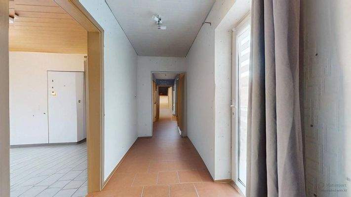 Flur zur Einliegerwohnung