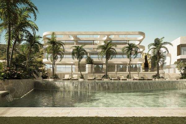 Poolbereich und Fassade