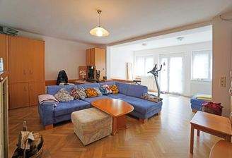 Wohnzimmer Richtung Wintergarten