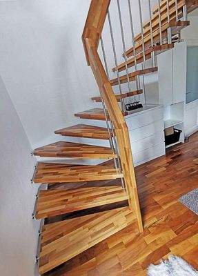 Treppenaufgang zum DG