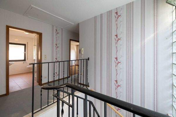 Der freundliche Flur im OG