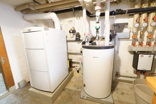 Gas Zentral -Heizung im Keller 