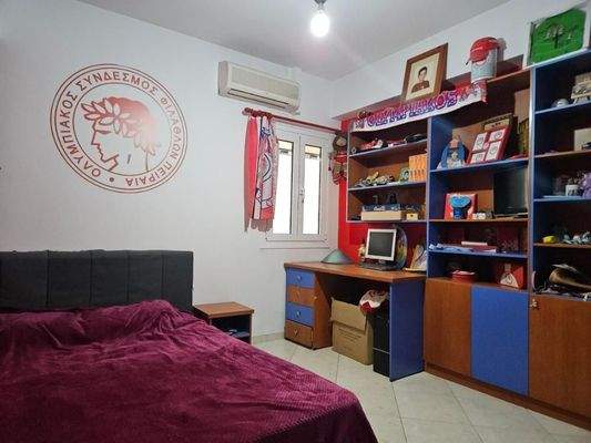 Kreta, Neapoli: Geräumige Wohnung zu verkaufen