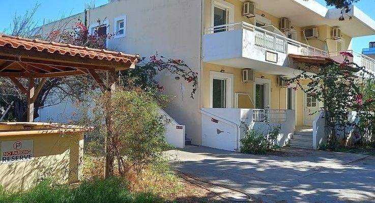 Kreta, Platanes: Hotel in Strandnähe zum Verkauf