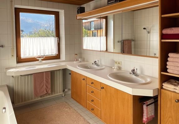 Badezimmer (1).jpg
