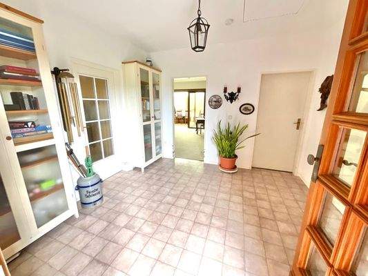 12225 Eingansbereich