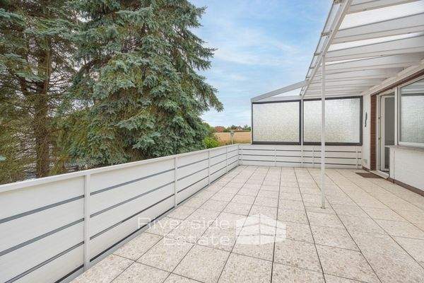 Balkon EG - linker Hauseingang 